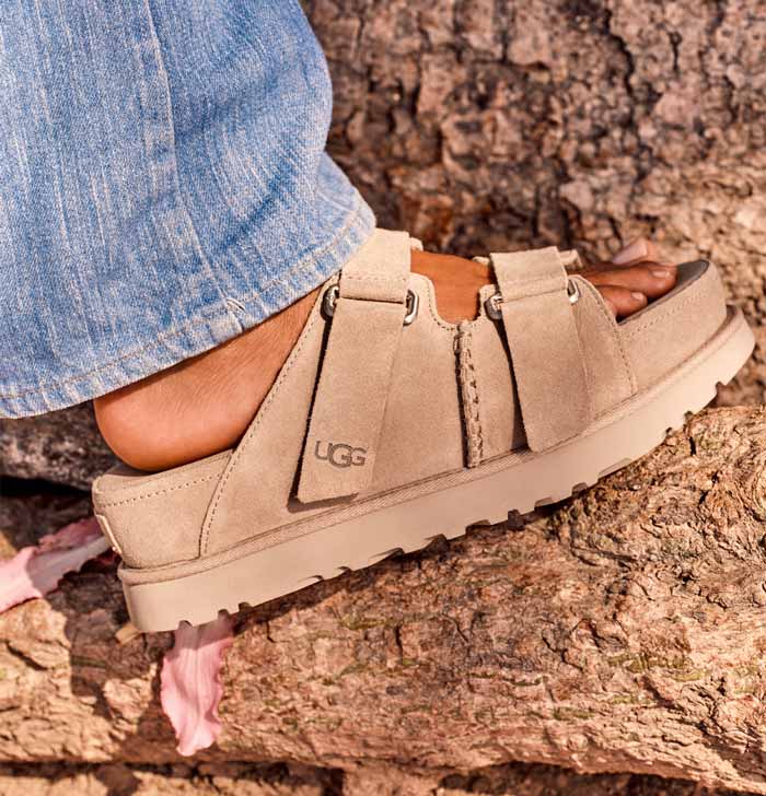 UGG Women’s Goldenstar Hi Slide Sand
