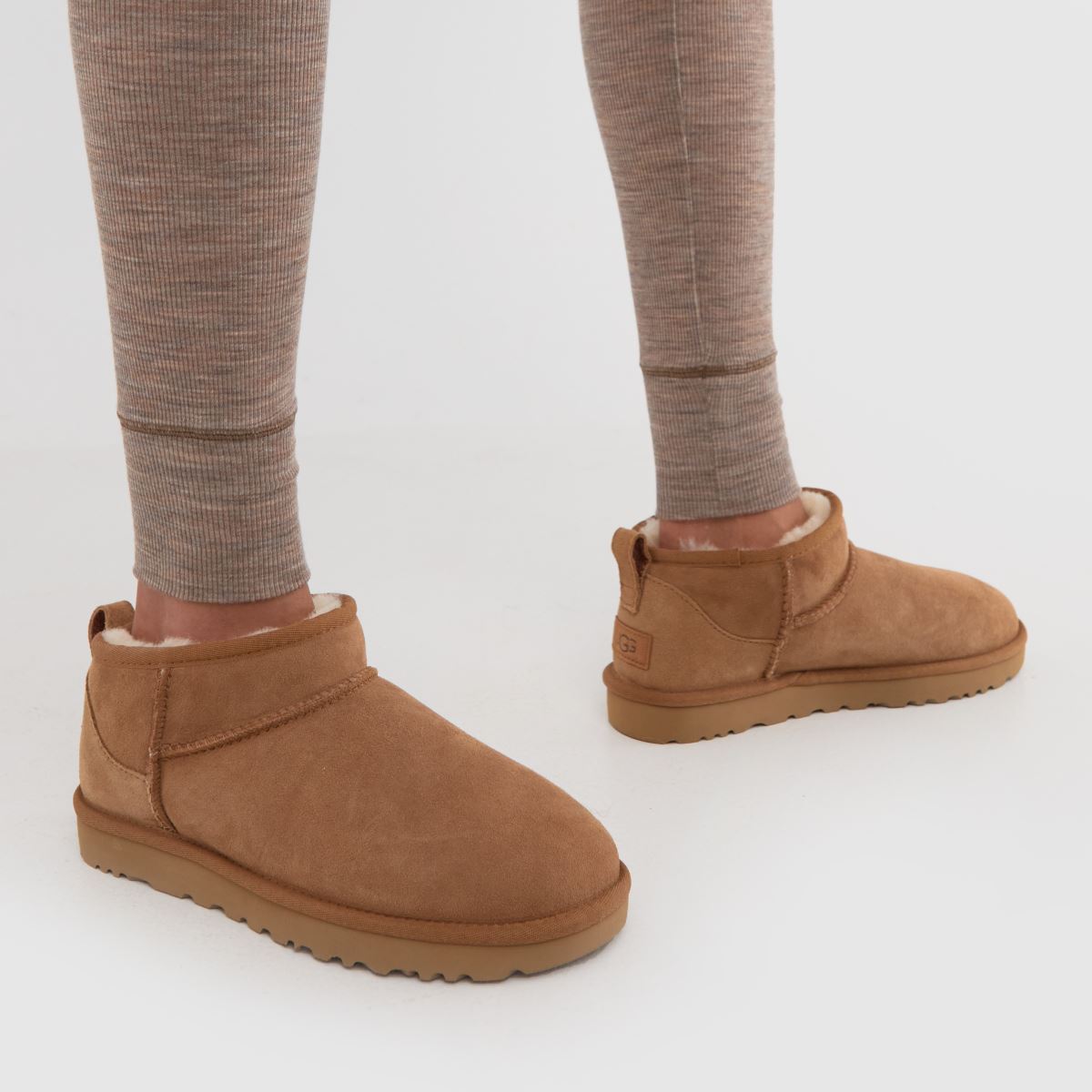 UGG Women’s Goldenstar Hi Slide Chestnut
