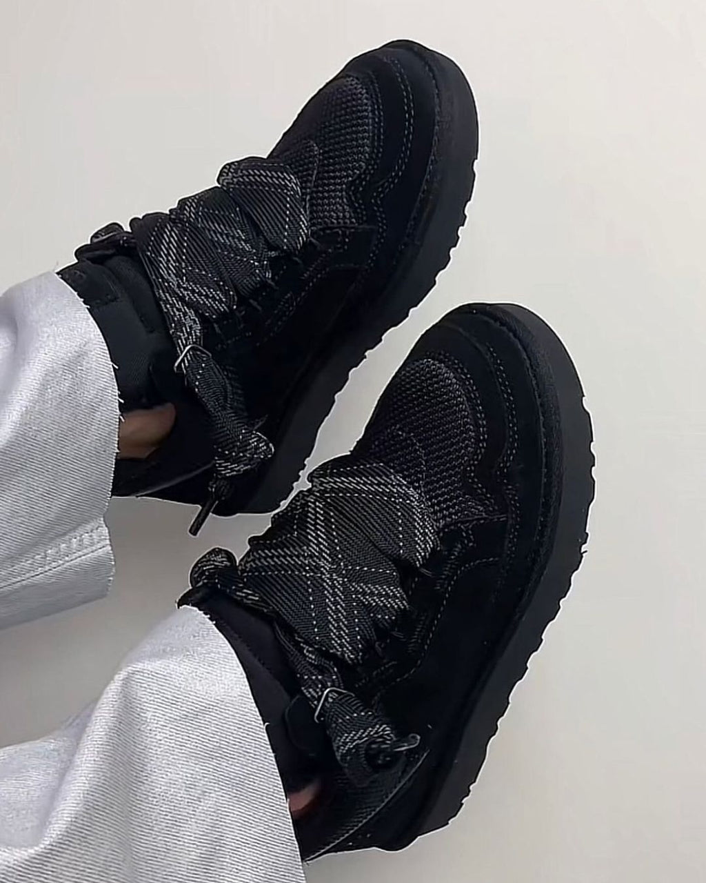 UGG Lowmel / Black